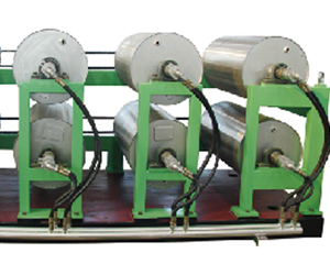 輥筒(tǒng)式膠片冷卻機 輥筒式膠片(piàn)冷卻(què)機