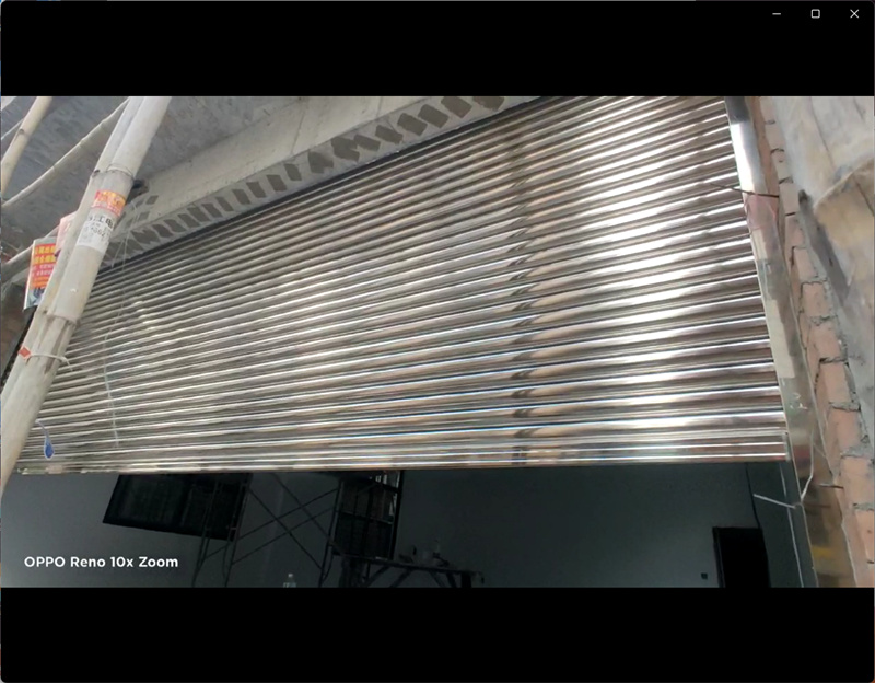 不鏽鋼卷閘現場（chǎng）安裝（zhuāng）圖片 (2)