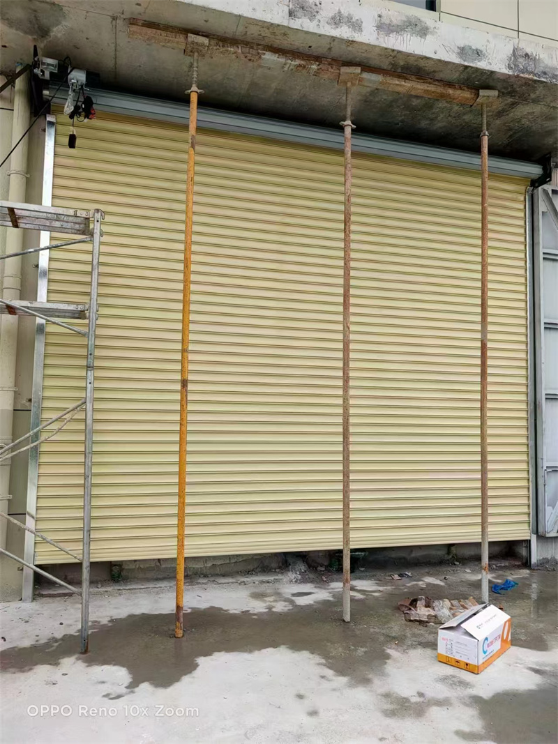 彩鋼卷閘（zhá） (2)