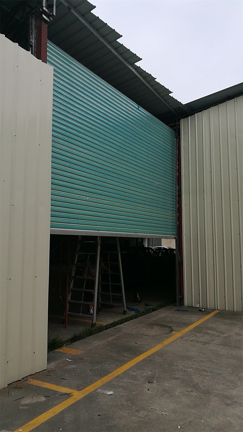 彩（cǎi）鋼卷閘 (5)