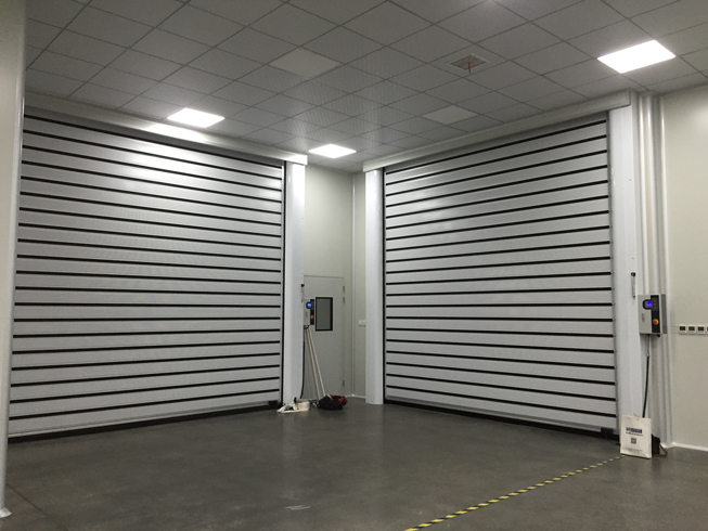 冷庫緩衝（chōng）區快速卷簾（lián）門