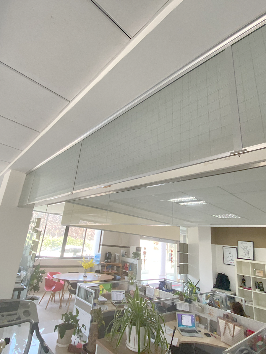 玻璃(lí)擋煙垂壁--夾絲玻璃 玻璃擋煙(yān)垂壁(夾絲玻璃)