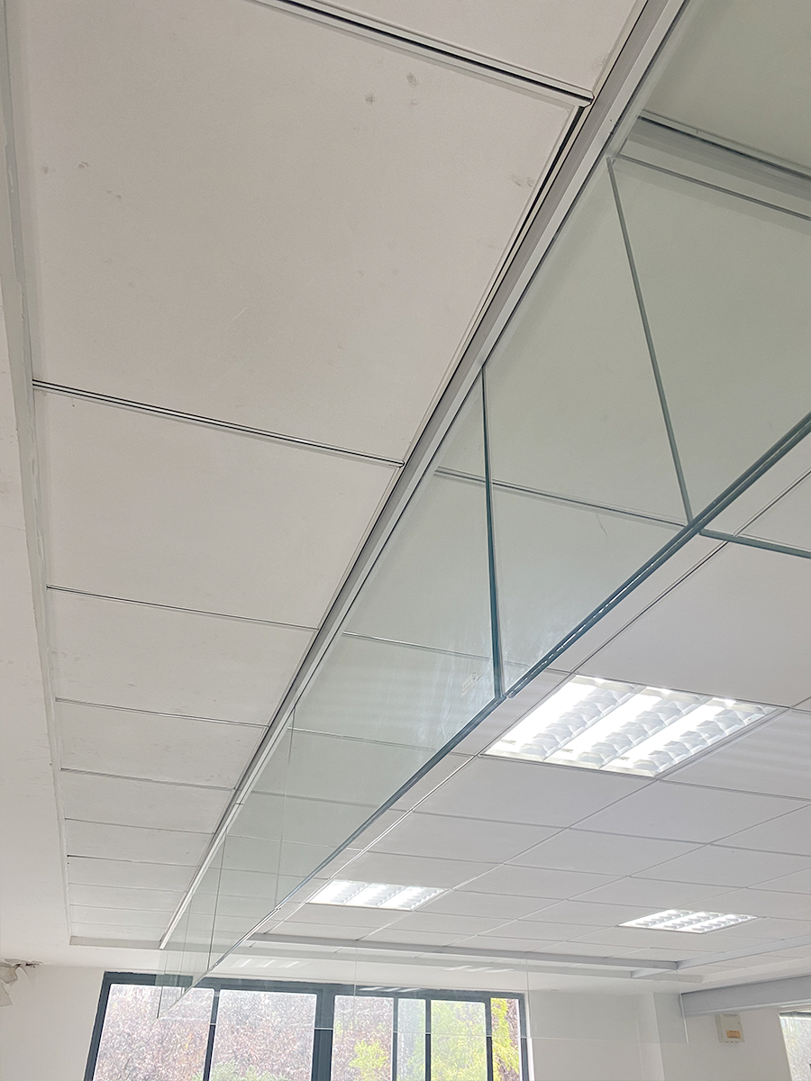 玻璃擋煙垂壁(半框)---防火透明 固定式玻(bō)璃擋煙垂壁(半框)