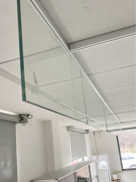 玻璃擋煙垂壁(半框（kuàng）)---防火透明