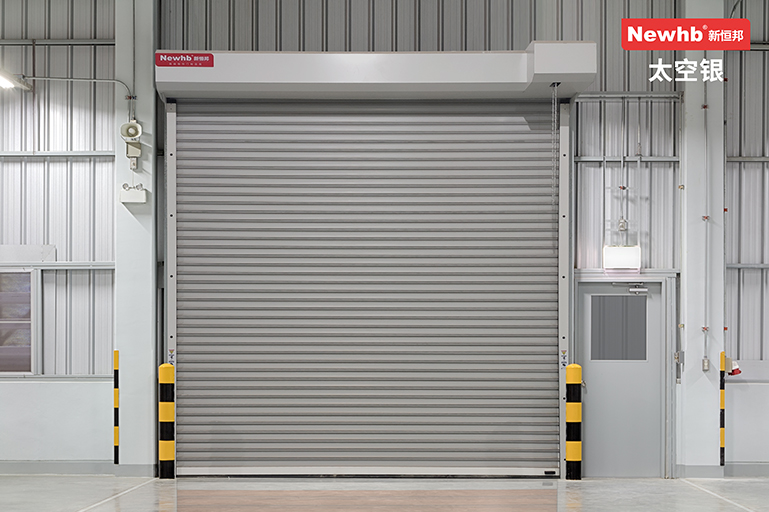 太空銀鋼質卷簾門