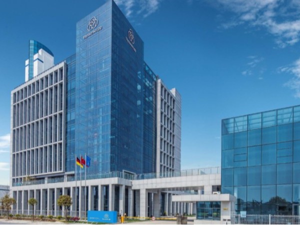 昆山新恒（héng）邦門業（yè）與蒂升電梯(中國)有限（xiàn）公（gōng）司簽訂抗風卷簾門供貨合（hé）同