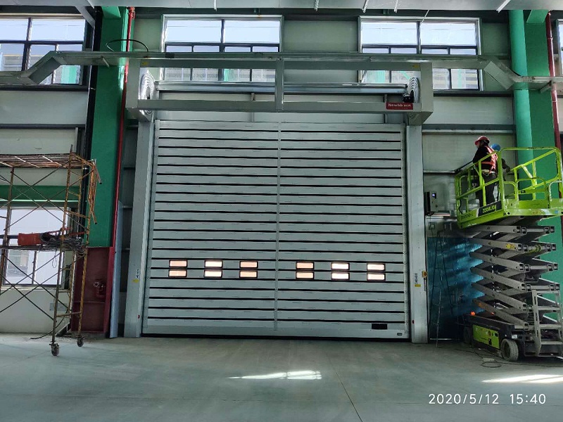 張家港愛麗家居硬質（zhì）渦輪快卷門