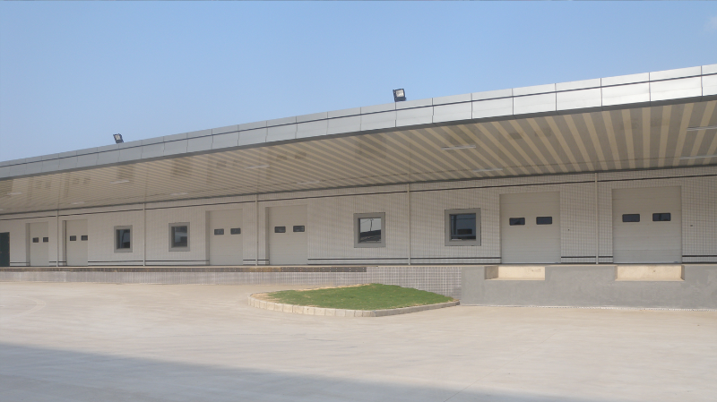 新（xīn）恒邦工業滑升門