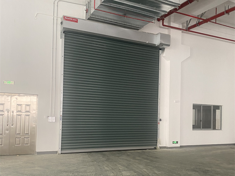 鋼（gāng）質卷簾門