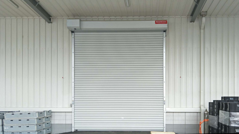 卷（juàn）簾門防風